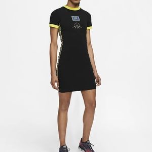 Nike Tight Fit Bodycon Short Sleeve Dress Size S